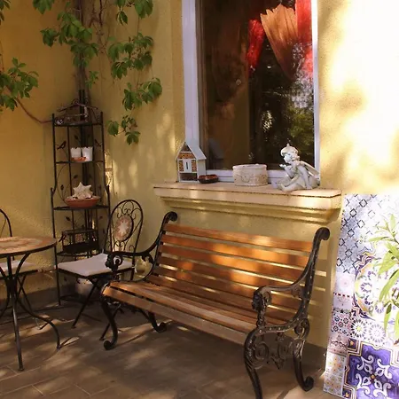 Apartment Lovely Nest Near Budapest Dunakeszi