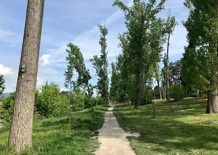 Lovely Nest Near Budapest Appartement *